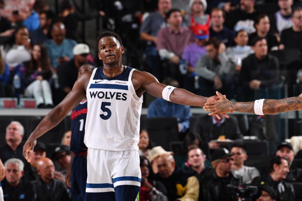 是几名年轻 是几名年轻